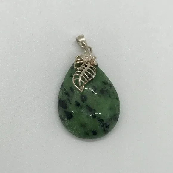 Ruby in Zoisite Pendant with Leaf Bail - Picture 11 of 15